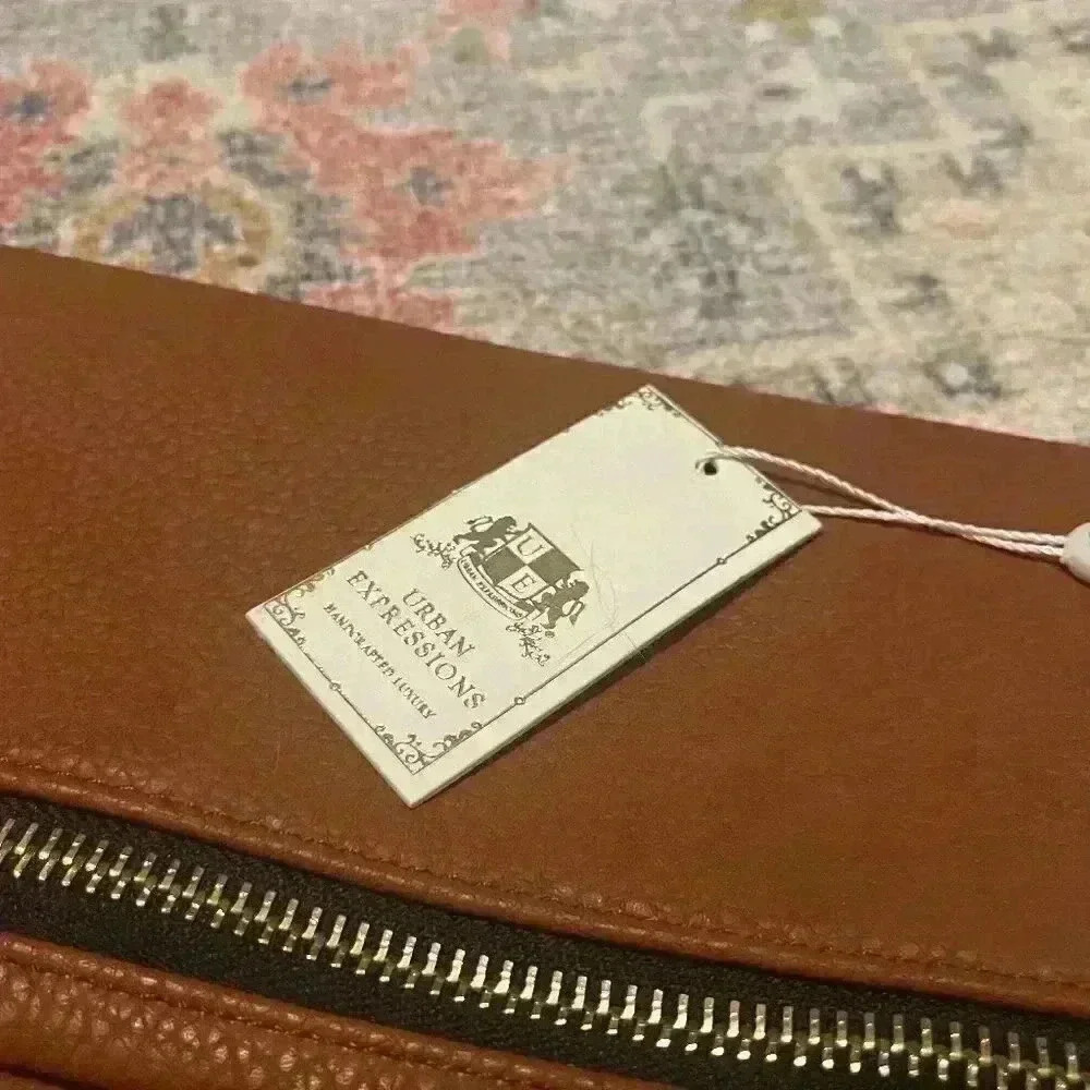 NWT Urban Expressions Foldover Clutch - Picture 2 of 7